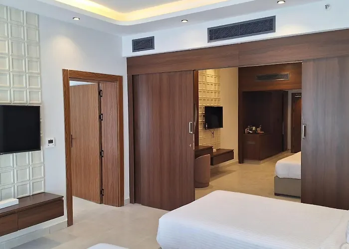 Hotel Rewaya Majestic 5*